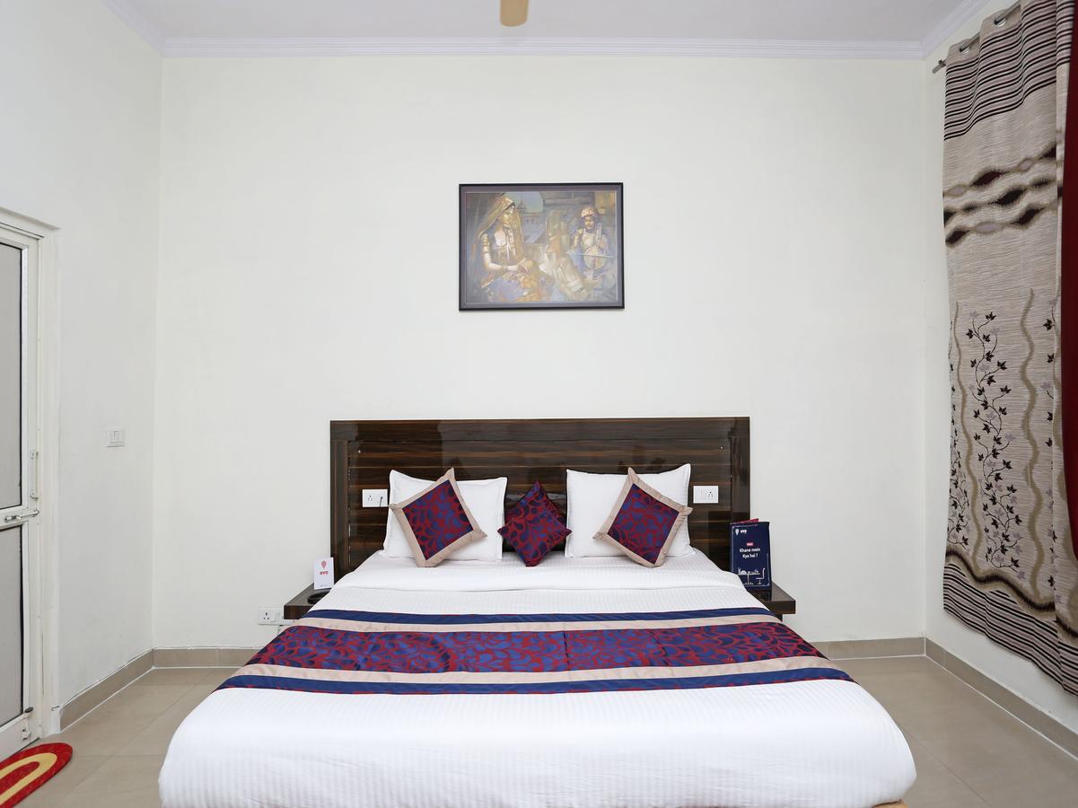 Oyo 8910 Celeste Inn 그레이터 노이다 외부 사진