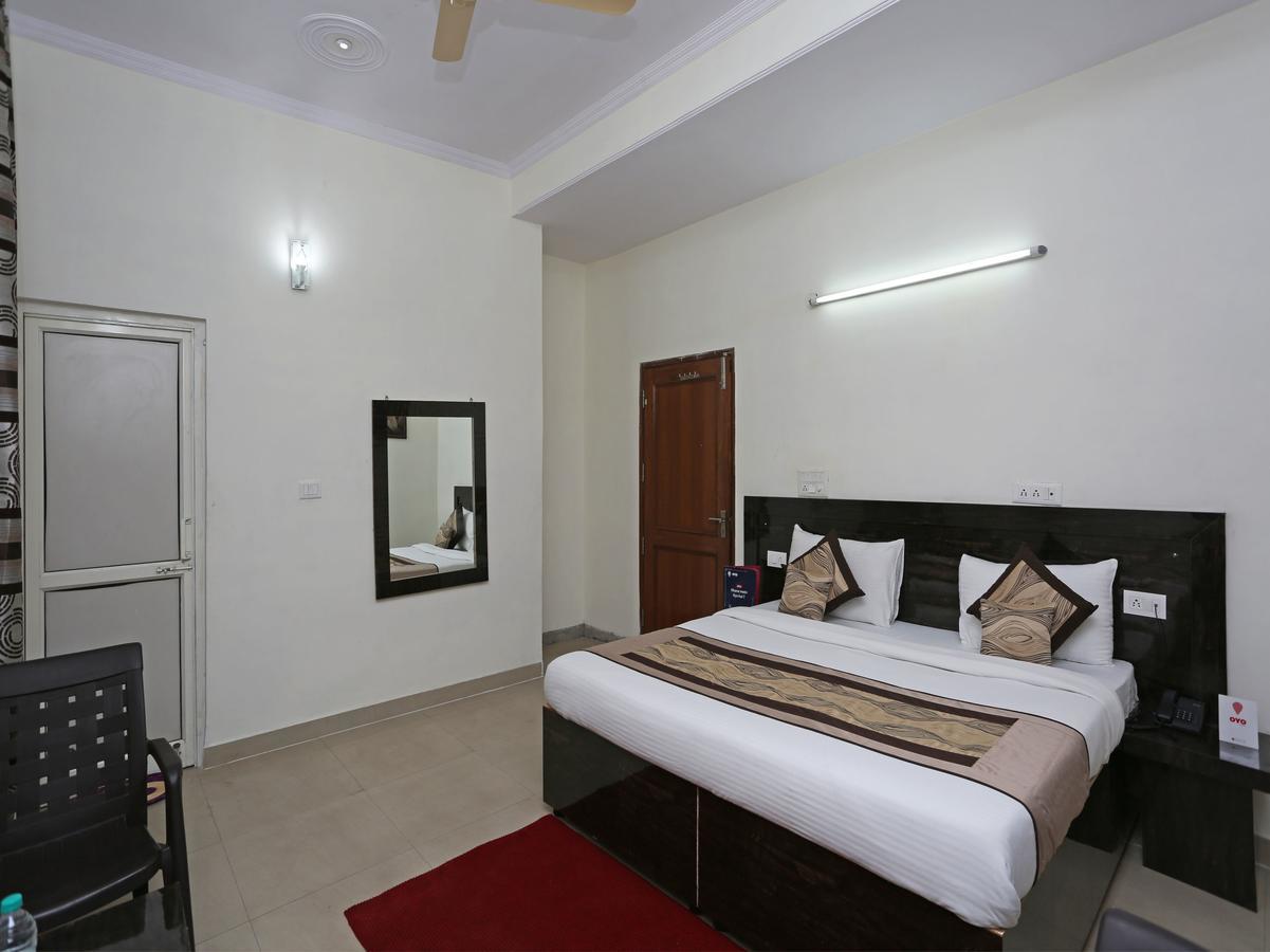 Oyo 8910 Celeste Inn 그레이터 노이다 외부 사진