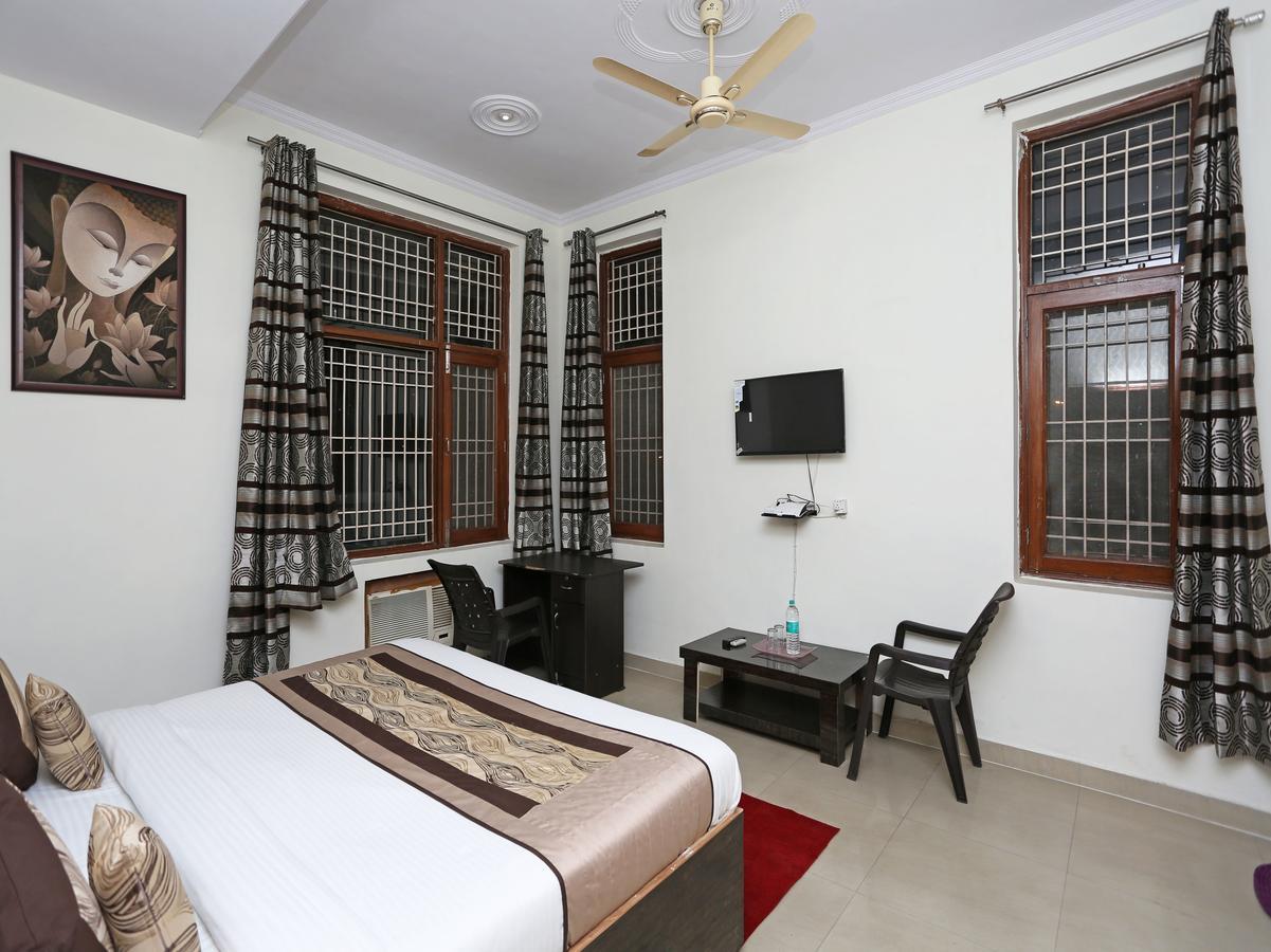 Oyo 8910 Celeste Inn 그레이터 노이다 외부 사진