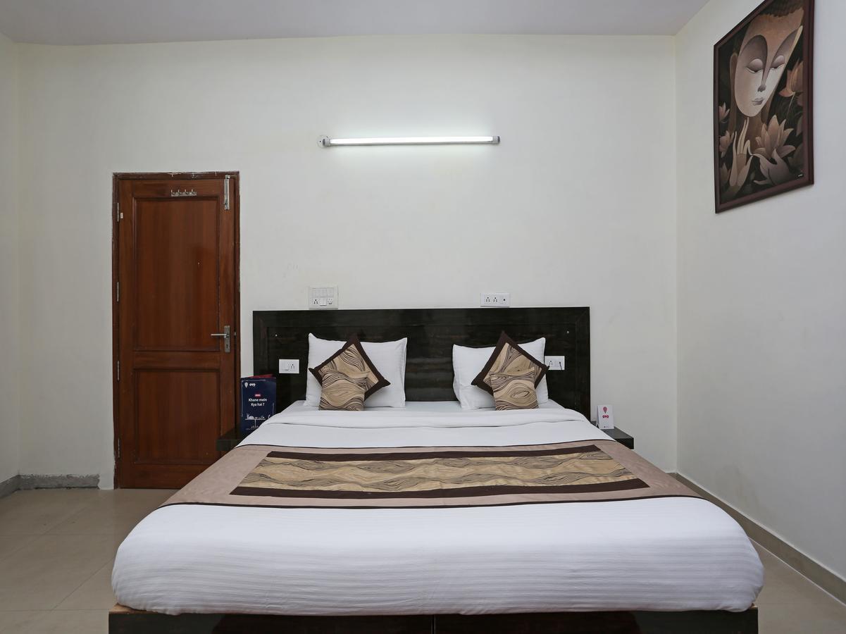 Oyo 8910 Celeste Inn 그레이터 노이다 외부 사진