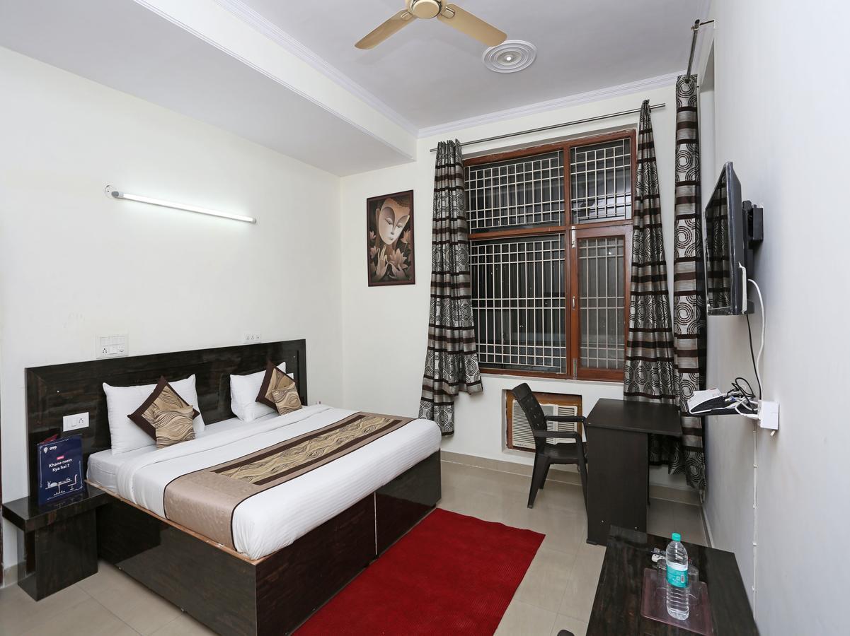 Oyo 8910 Celeste Inn 그레이터 노이다 외부 사진